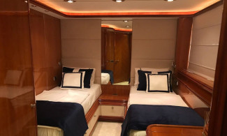 Motoryat Sunseeker 105, kabin görünümü